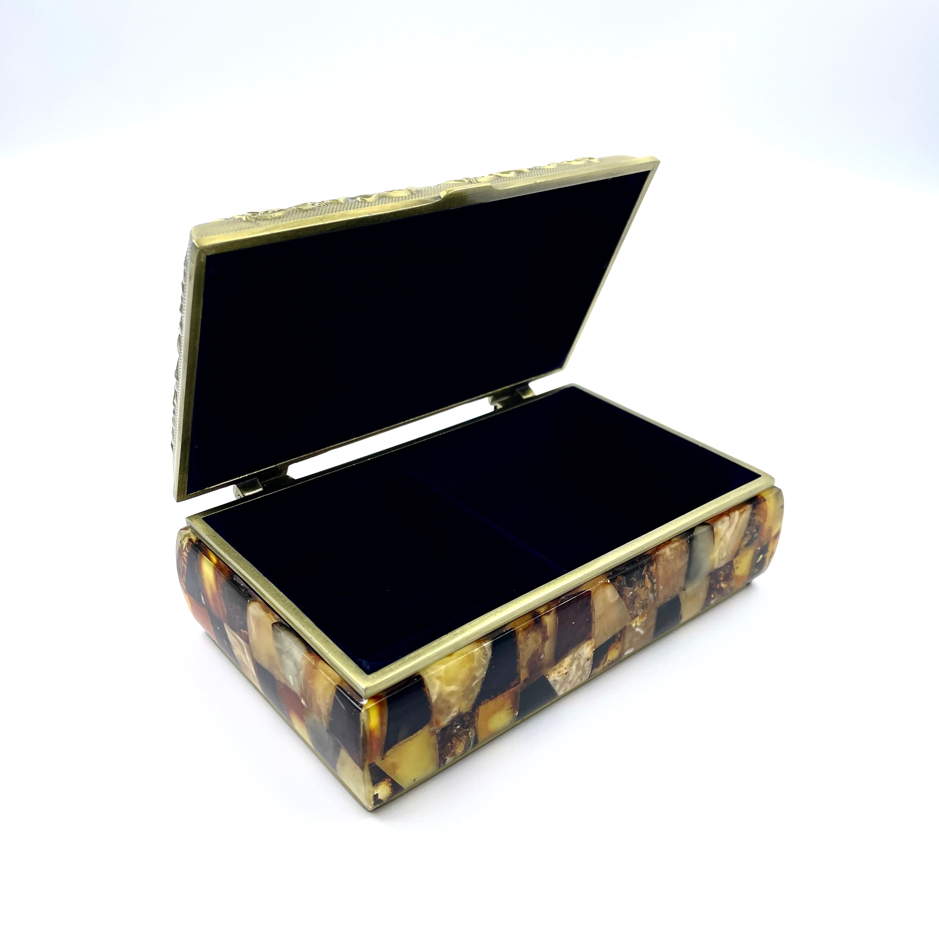 Jewelry box decorated with amber mosaic