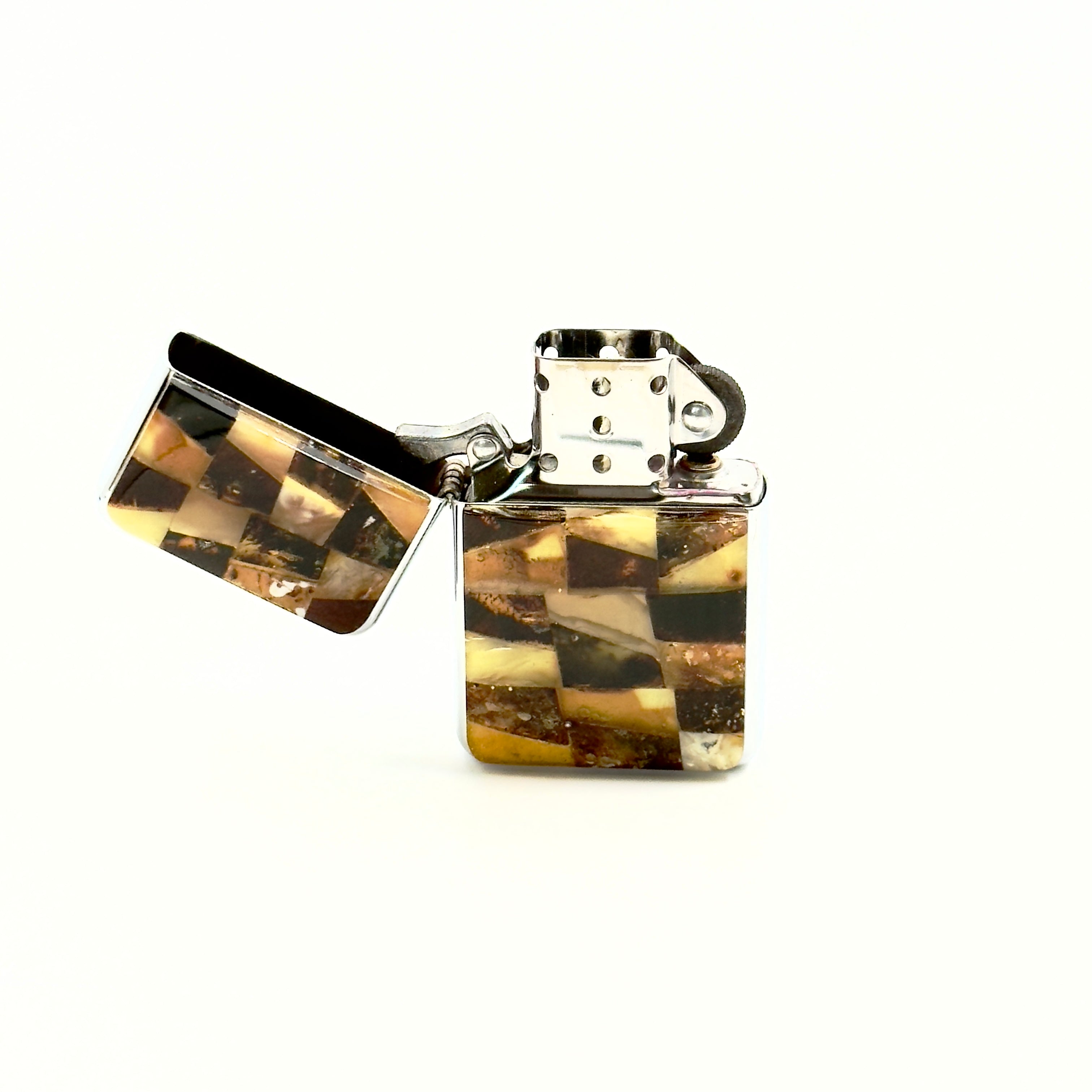 Zippo Silver Chrome Lighter – Durable Metal Finish