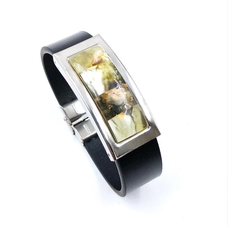 Leather Bracelet eith green amber