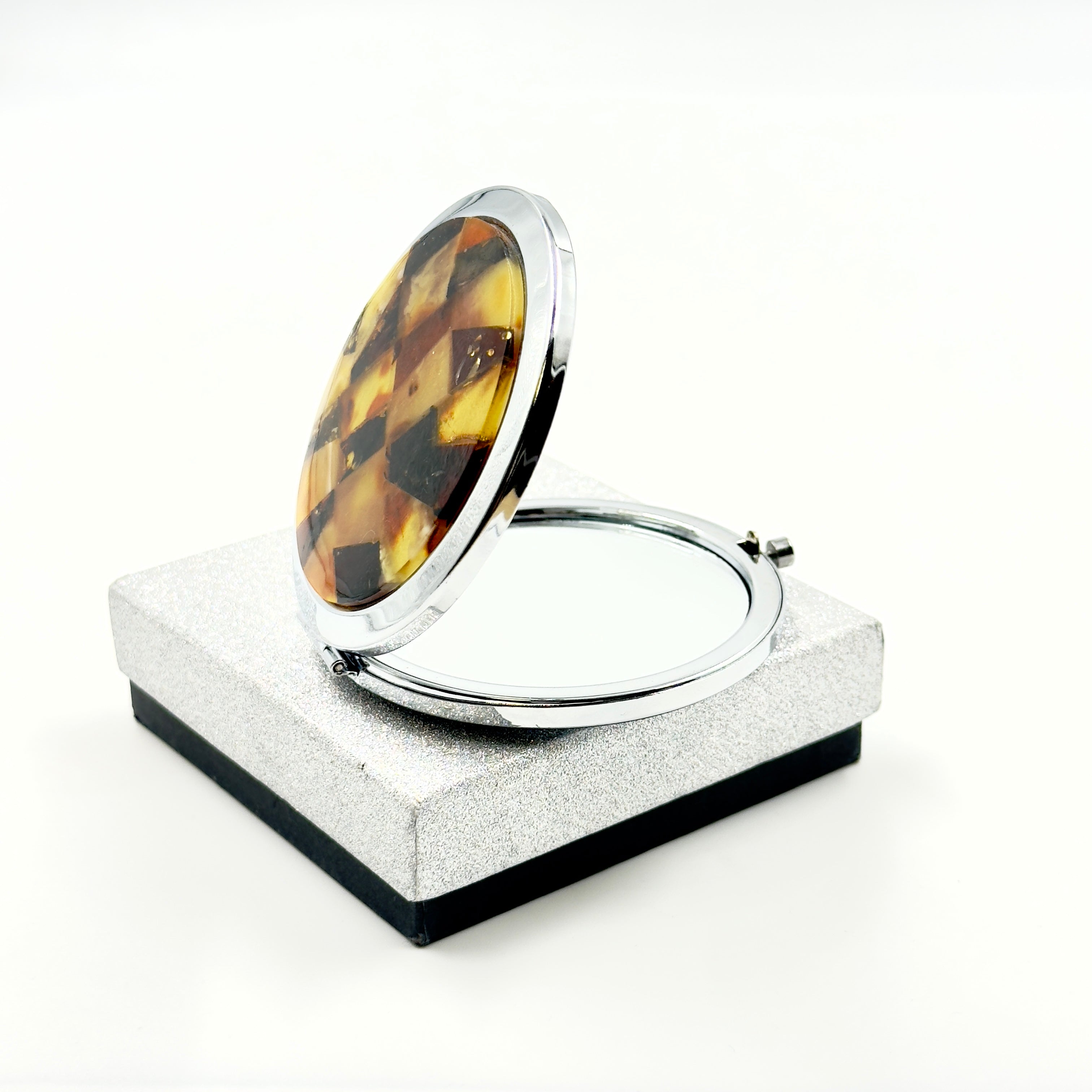 Handheld Mirror With Round Frame